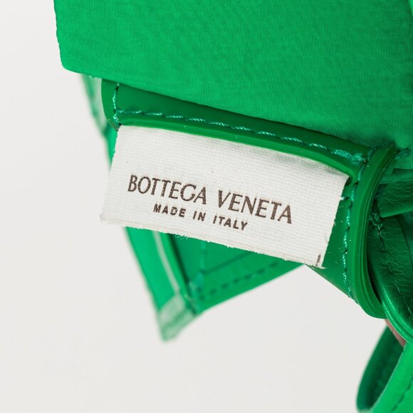 Bottega Veneta Cassette Mini Green Intreccio-Woven Belt Bag - Picture 13 of 13